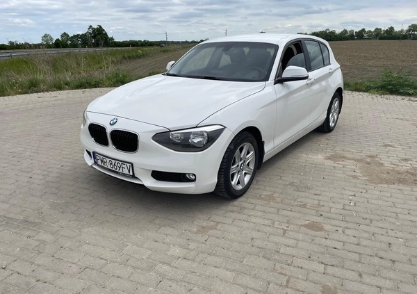 BMW Seria 1 cena 37900 przebieg: 152000, rok produkcji 2014 z Września małe 92